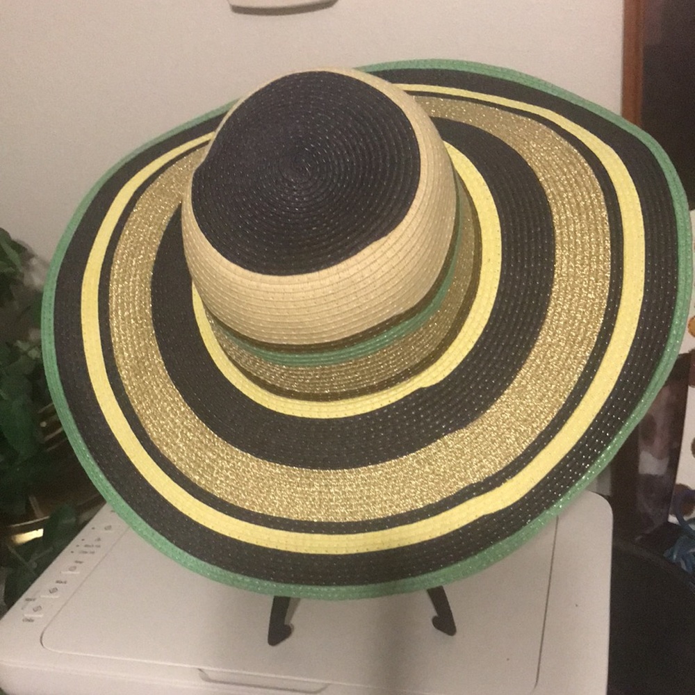 Striped Sunhat hat 😀. OS - Picture 3 of 4